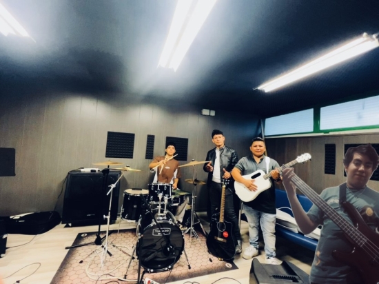Eramya and the skipes
